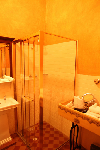 Bathroom 4, Buxton Manor, Adelaide
