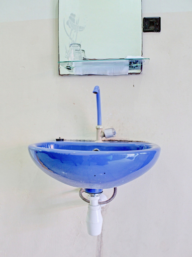 Bathroom 3, Capital O 90417 Hotel Batu Suli Internasional, Palangkaraya