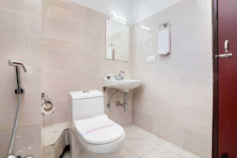 Bathroom 3, Muscatel Roma, Darjiling