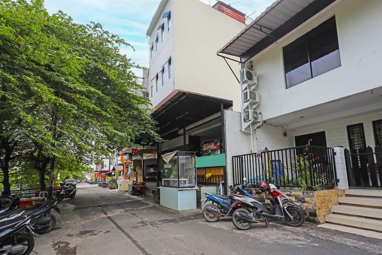 Exterior & Views, SPOT ON 92092 Wisma Nilam Sari Syariah, Batam