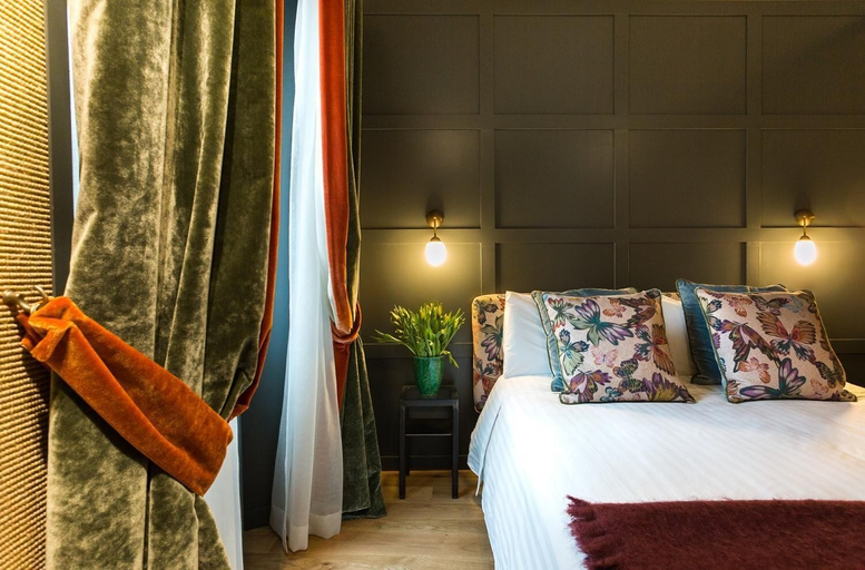 Bedroom 4, Living Suites, Milano