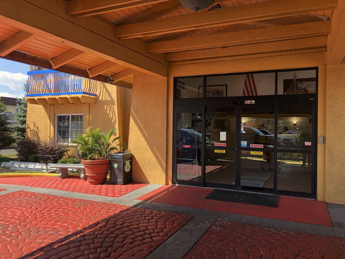 Exterior & Views 2, Americas Best Value Inn Denver, Denver