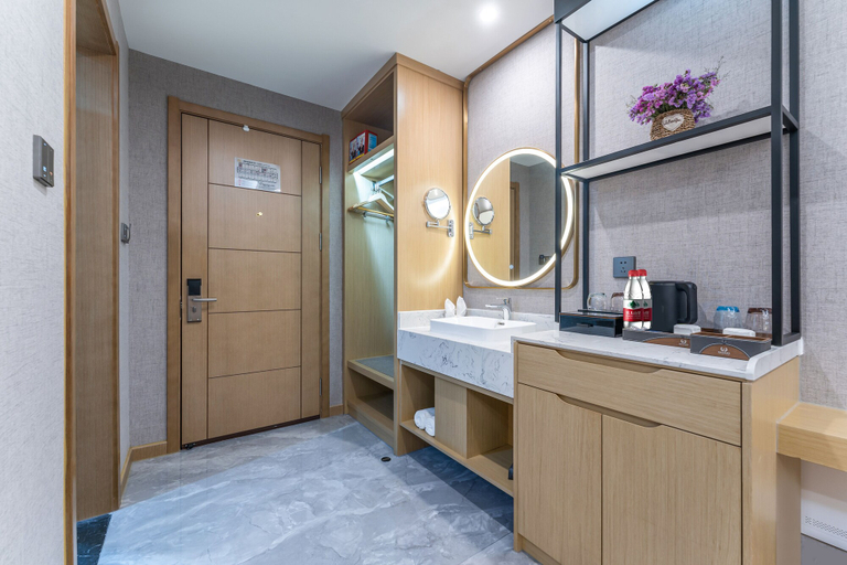 Bathroom 3, JOY FALL HOTEL, Qingdao