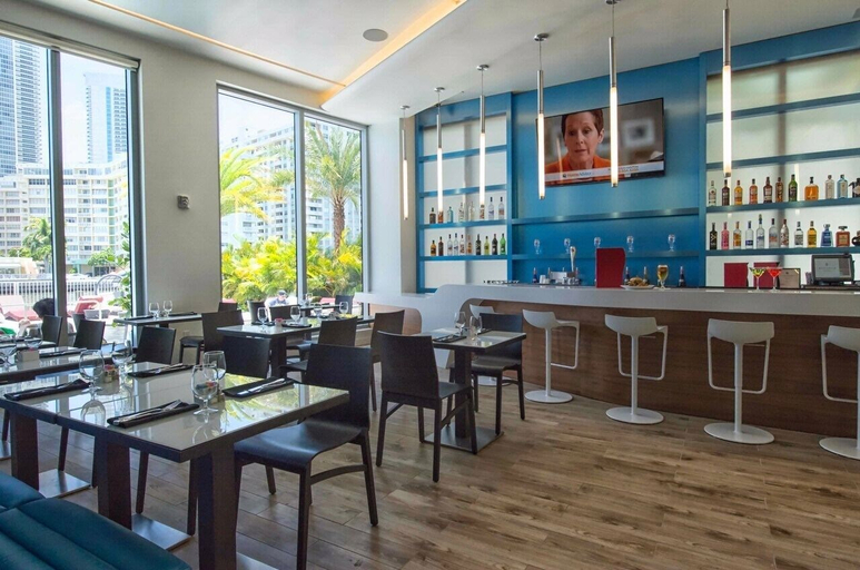 Food & Drinks 4, Beachwalk Vacation, Broward