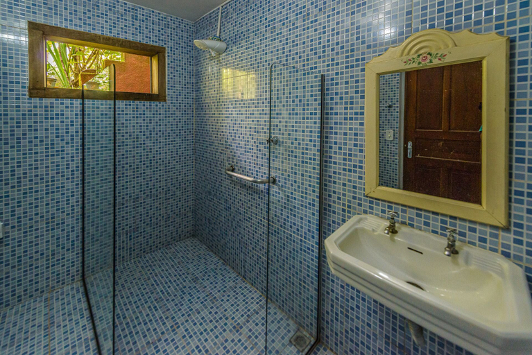 Bathroom 3, Mandala das Águas, Aiuruoca