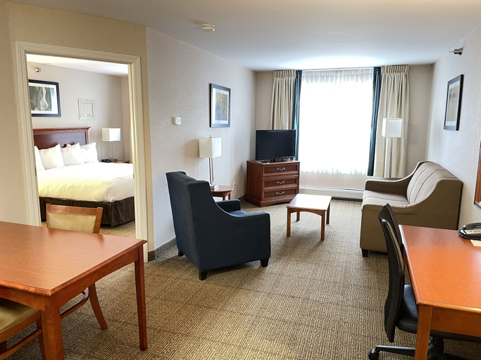 Bedroom 4, Smart Suites, an Ascend Collection Hotel, Chittenden