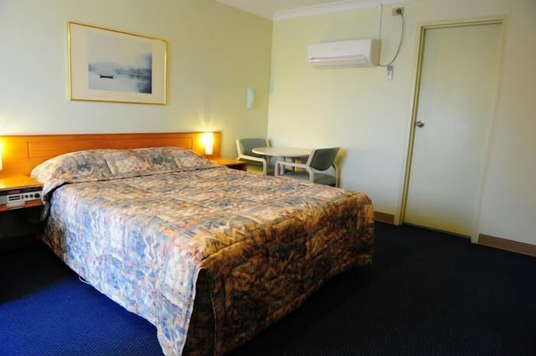 Bedroom 3, Mildura Plaza Motor Inn, Mildura - Pt A
