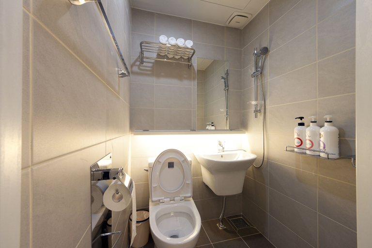 Bathroom 5, STAY7 Myeongdong, Jung