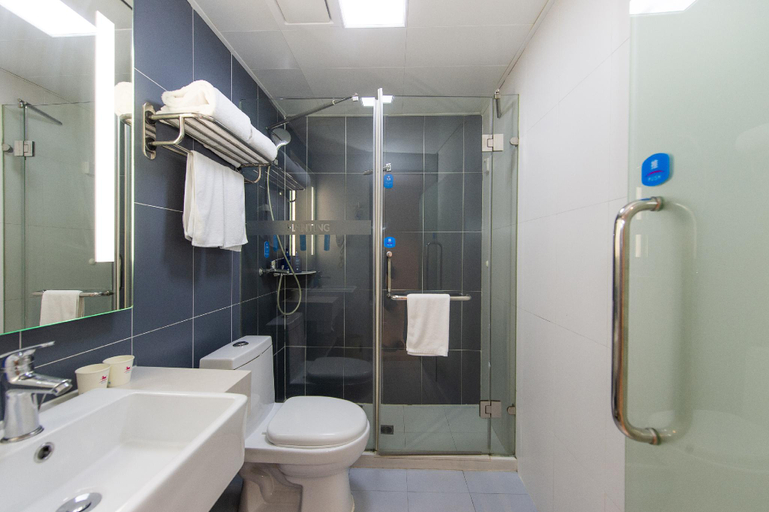 Bathroom 3, Hanting Hotel Shanghai Zhenjin Road, Shanghai