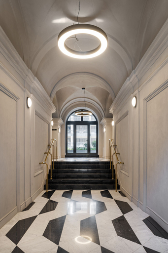 Others, SWU Magazine Rooms, Budapesti