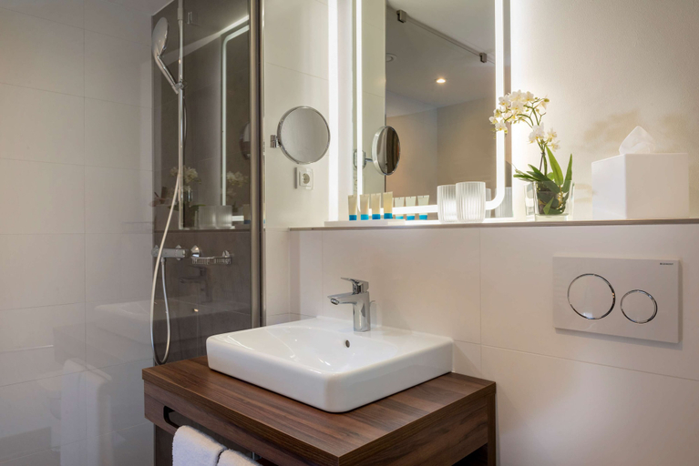 Bathroom 5, Hyatt House Frankfurt/Eschborn, Main-Taunus-Kreis