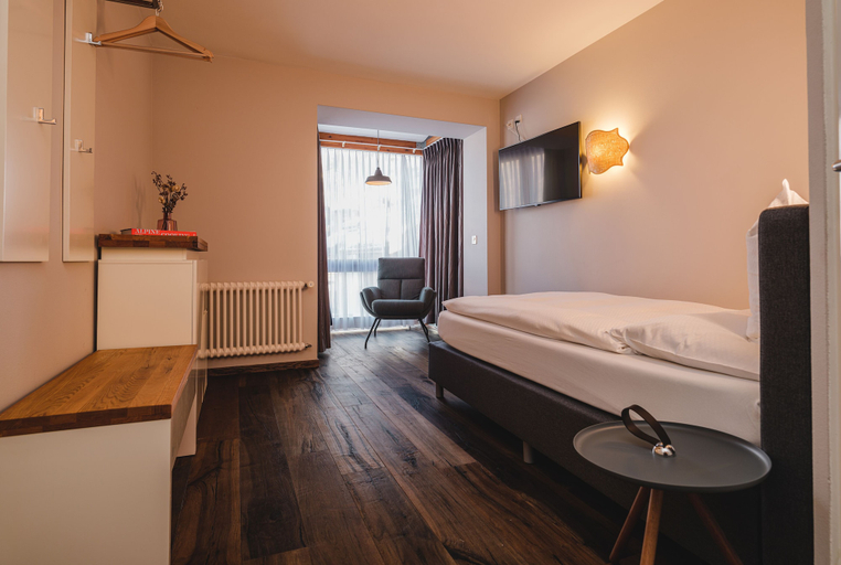 Bedroom 4, the rex, Zermatt, Visp
