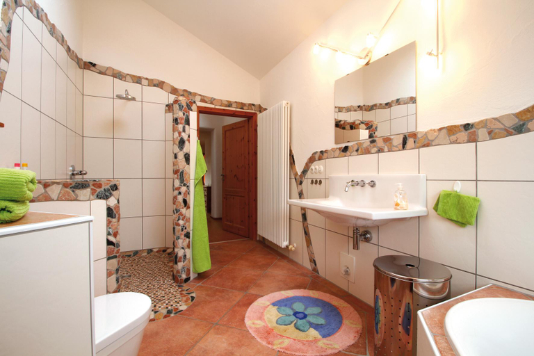 Bathroom, Waldgaststätte Cramerhaus, Südliche Weinstraße