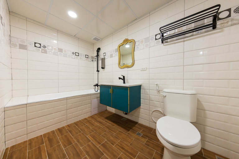 Bathroom 5, Liuhe Su Hotels, Kaohsiung