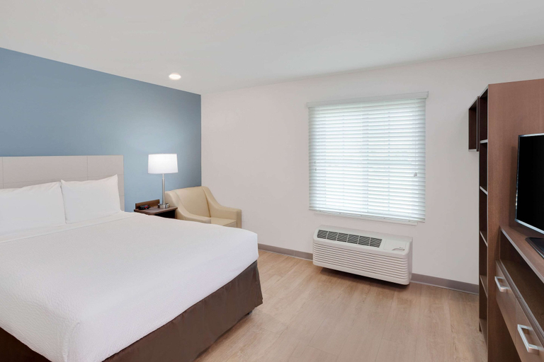 Bedroom 3, Woodspring Suites  West Des Moines, Dallas