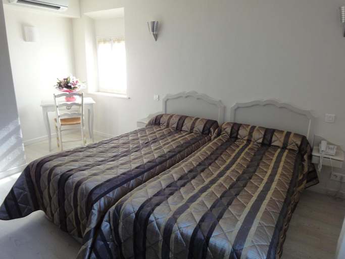 Bedroom 3, Hotel Du Bosquet, Alpes-Maritimes