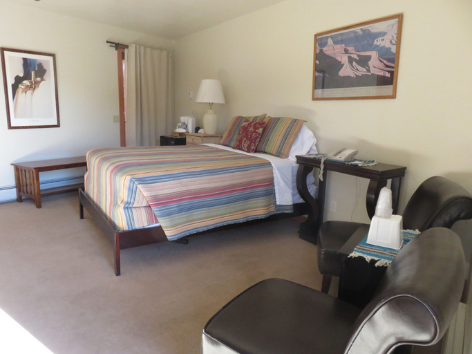 Bedroom 5, San Juan Inn, San Juan