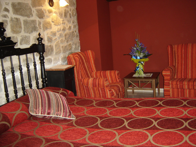 Others 4, Hostal Casa Laure y Ma José, Teruel
