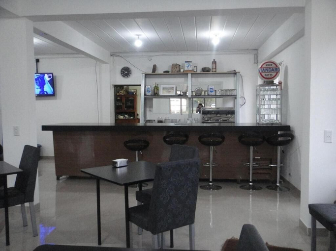 Food & Drinks 5, HOTEL LOS ANTIGUOS, Lago Buenos Aires