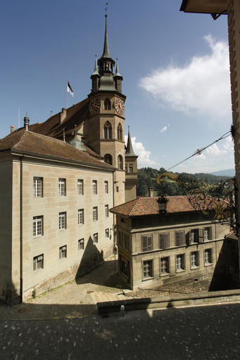 Exterior & Views 24