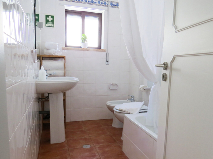 Bathroom 2, IM On Luz Arte - apartament, Lagos