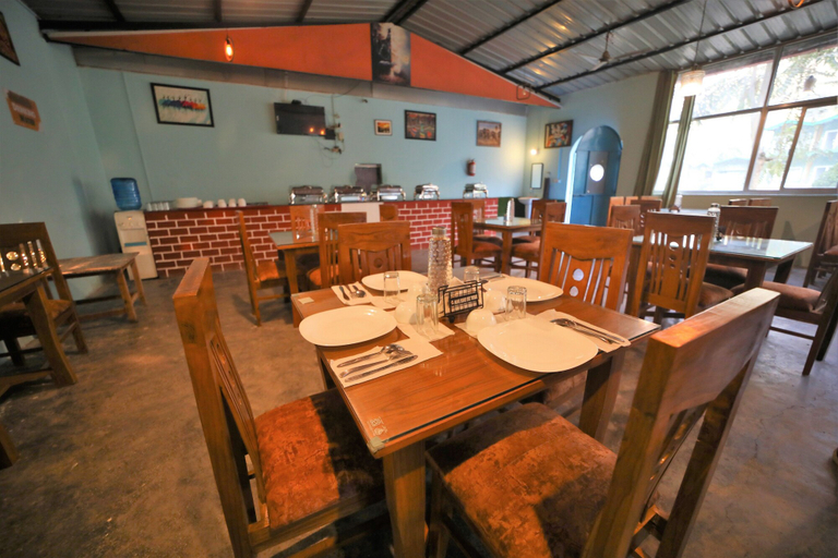 Food & Drinks, Camp Brook, Garhwal