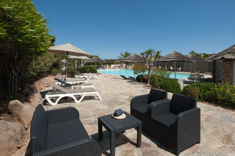 Food & Drinks, Residence Marina di Santa Giulia, Corse-du-Sud