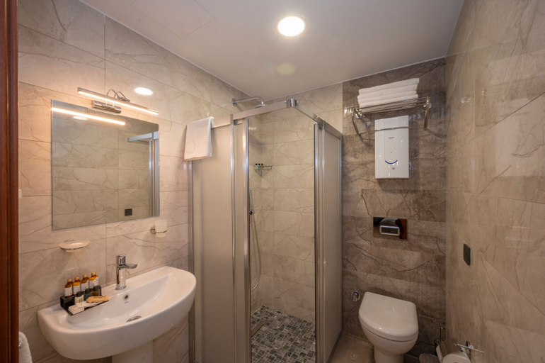 Bathroom 5, KA Hotel & Suites, Fatih