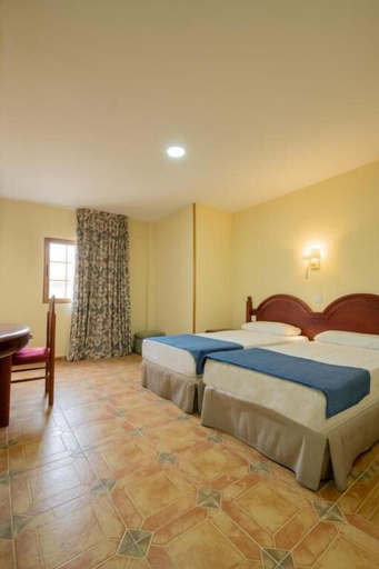 Bedroom 3, Hotel Pizarro, Madrid