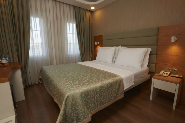 Bedroom 3, Life Corner Hotel, Konak