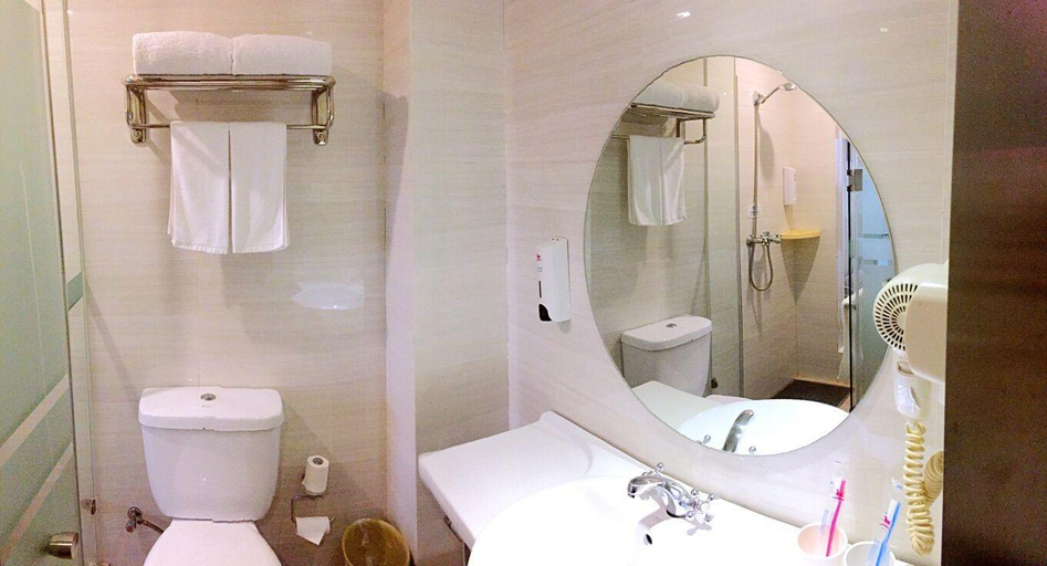 Bathroom 4, Hanting Hotel Chongqing North Railway Station South Square Metro Station, Chongqing