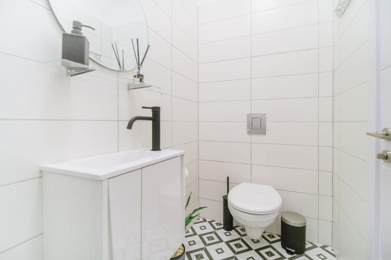 Bathroom 3, Monochrome Rothschild - Smart Hotel by Loginn Tel Aviv