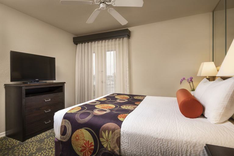 Bedroom 3, London Bridge Resort, Mohave