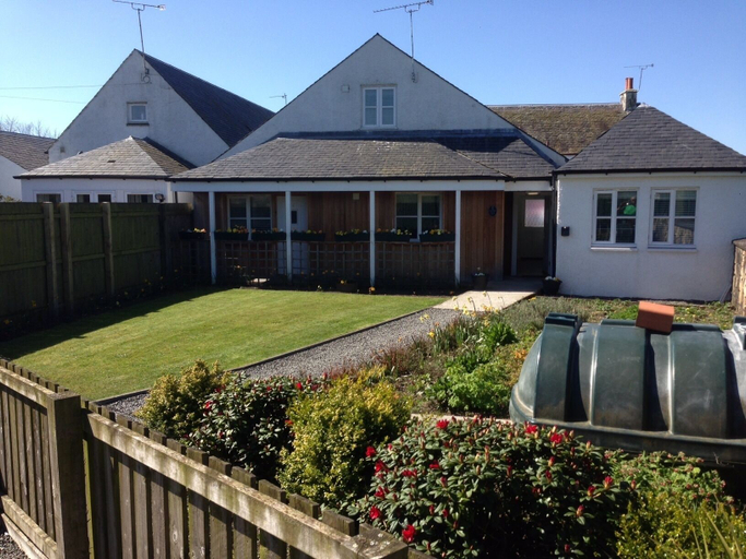 Exterior & Views 2, Hillhead Farm Lets, Stirling