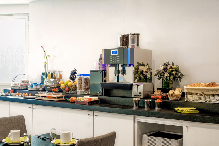 Food & Drinks 5, Citadines Bastille Marais Paris, Paris