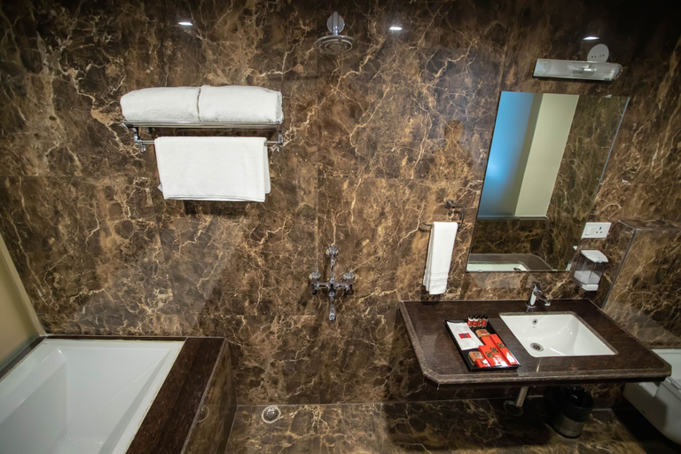 Bathroom 3, Vivana, Dhanbad
