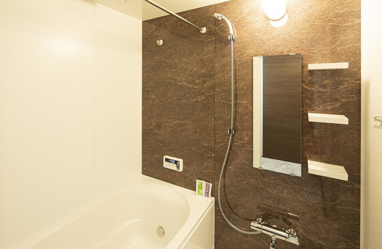 Bathroom 3, Coruscant Hotel Nagasaki Station 2, Nagasaki