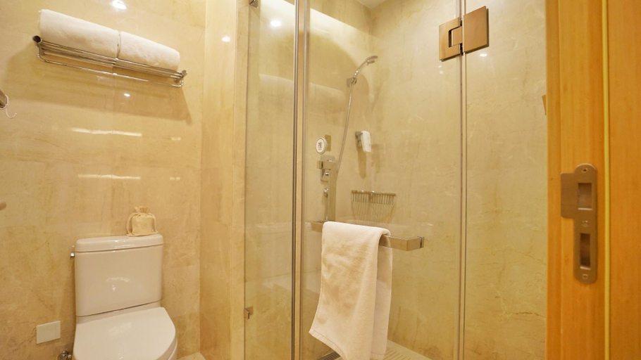 Bathroom 3, Ji Hotel Yantai Binhai Plaza, Yantai