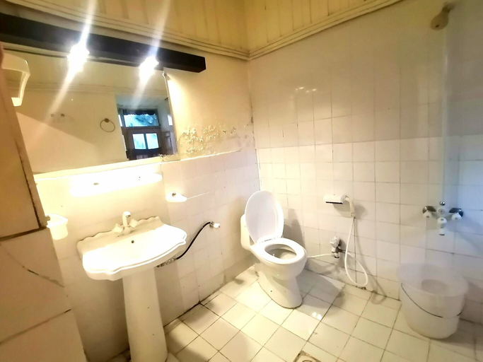 Bathroom 3, Pine Valley View, Zhob