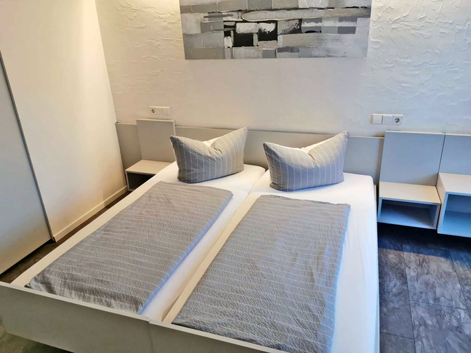 Bedroom 4, Murgtal Motel, Rastatt