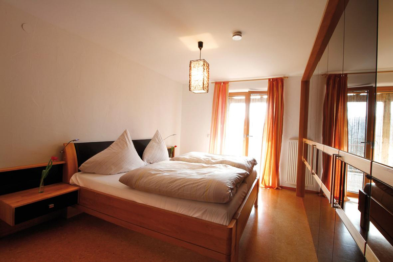 Bedroom, Waldgaststätte Cramerhaus, Südliche Weinstraße