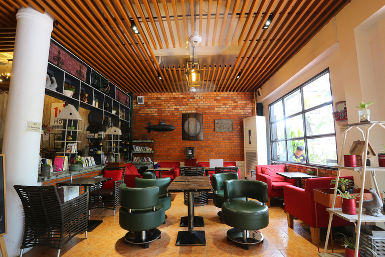 Food & Drinks, 1mHotel, Vientiane