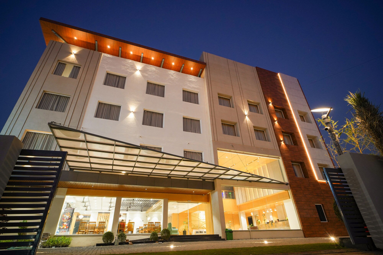 Exterior & Views 2, Hotel Nakshathra - A Royal Stay, Dindigul