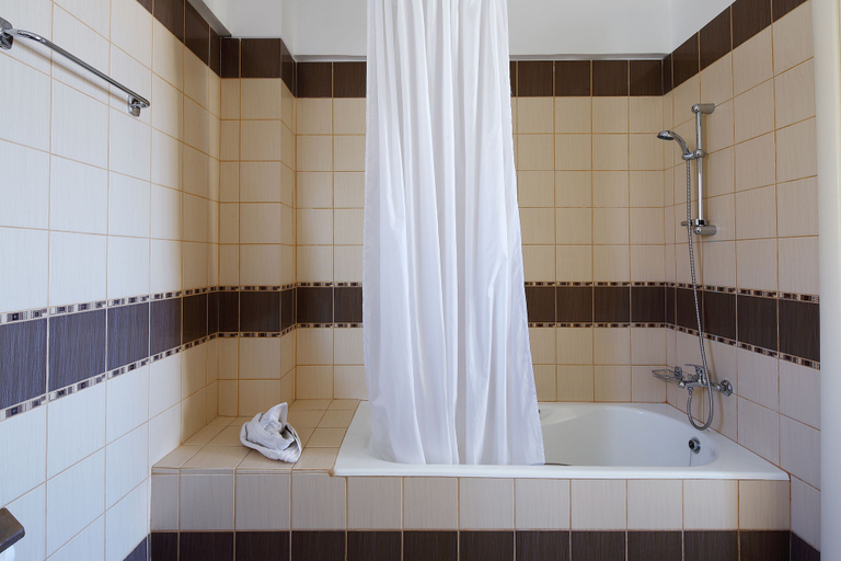 Bathroom 5, Club St George Resort