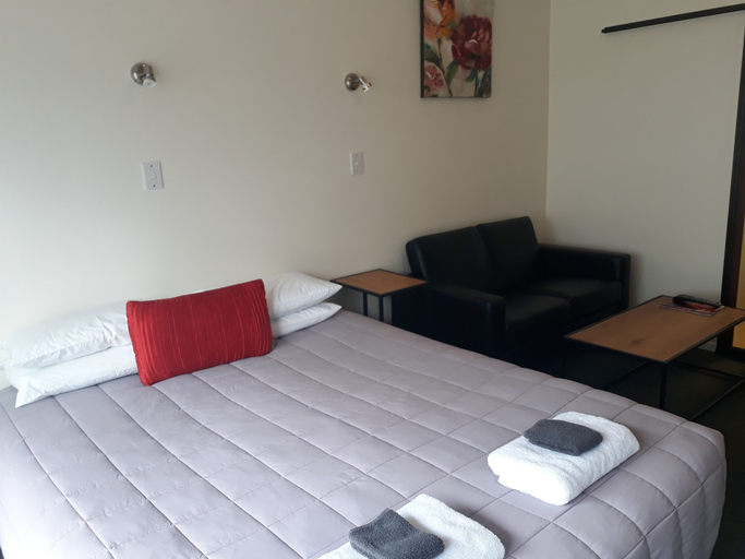 Bedroom 4, The Coast Motel, Timaru