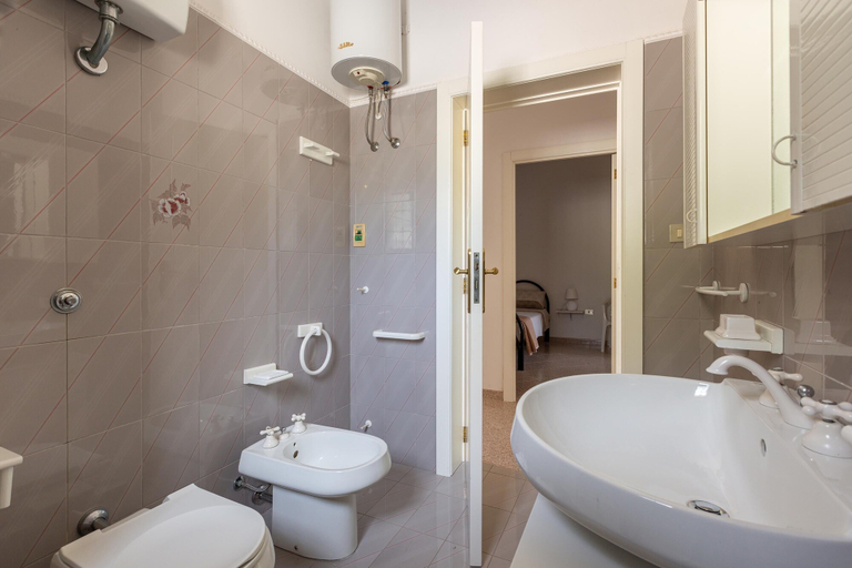 Bathroom 3, 2401 Villetta Rosa by Barbarhouse, Taranto