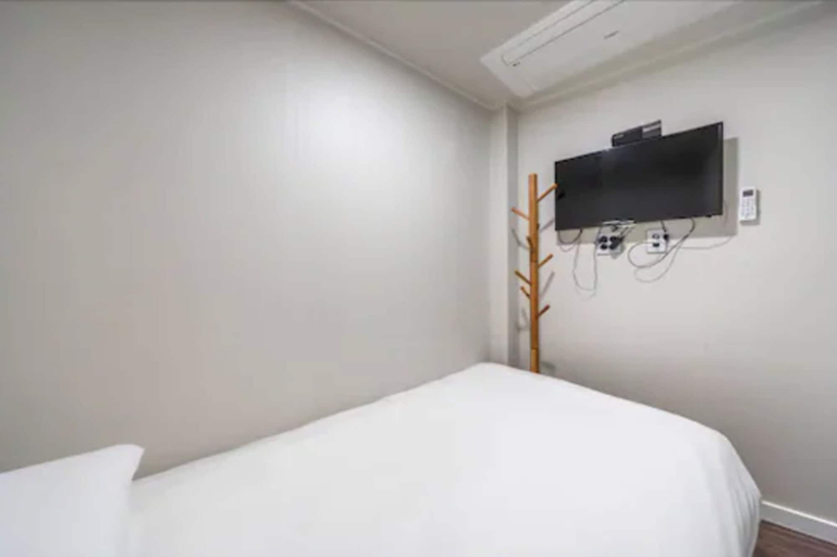 Mayone Hotel - Bedroom