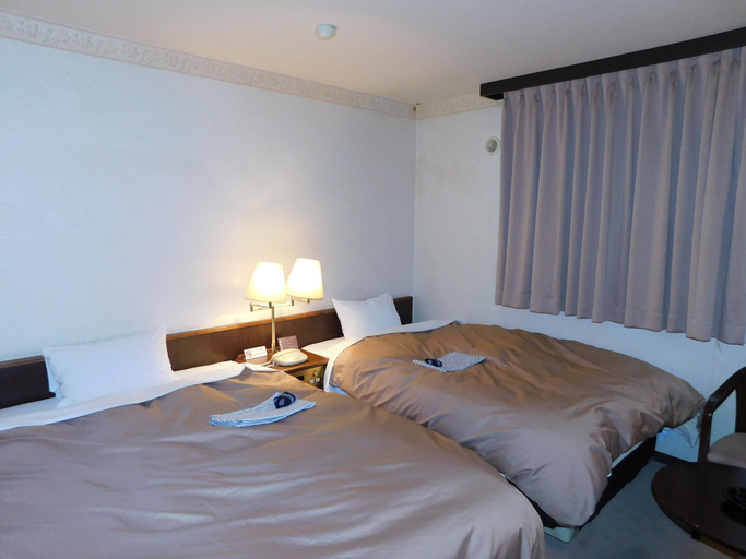 Bedroom 2, Hotel Crown Hills Kitami, Kitami