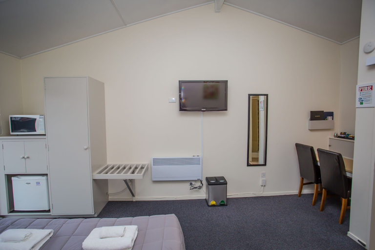 Bedroom 3, The Coast Motel, Timaru