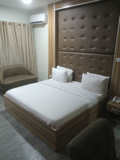 Bedroom 2, Sky Suites, Mushin